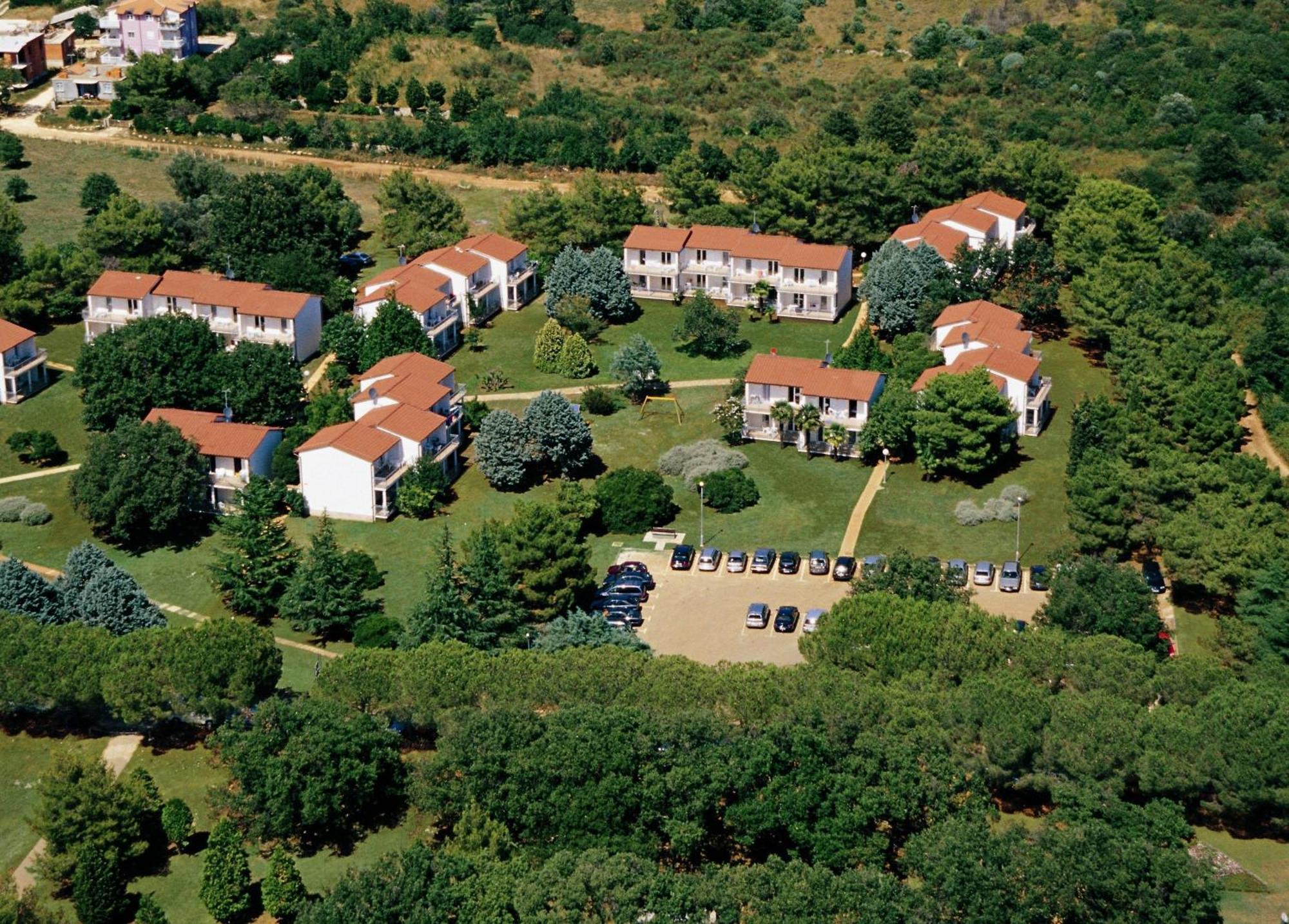 Ai Pini Medulin Resort Exterior foto