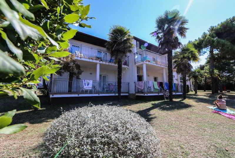 Ai Pini Medulin Resort Exterior foto
