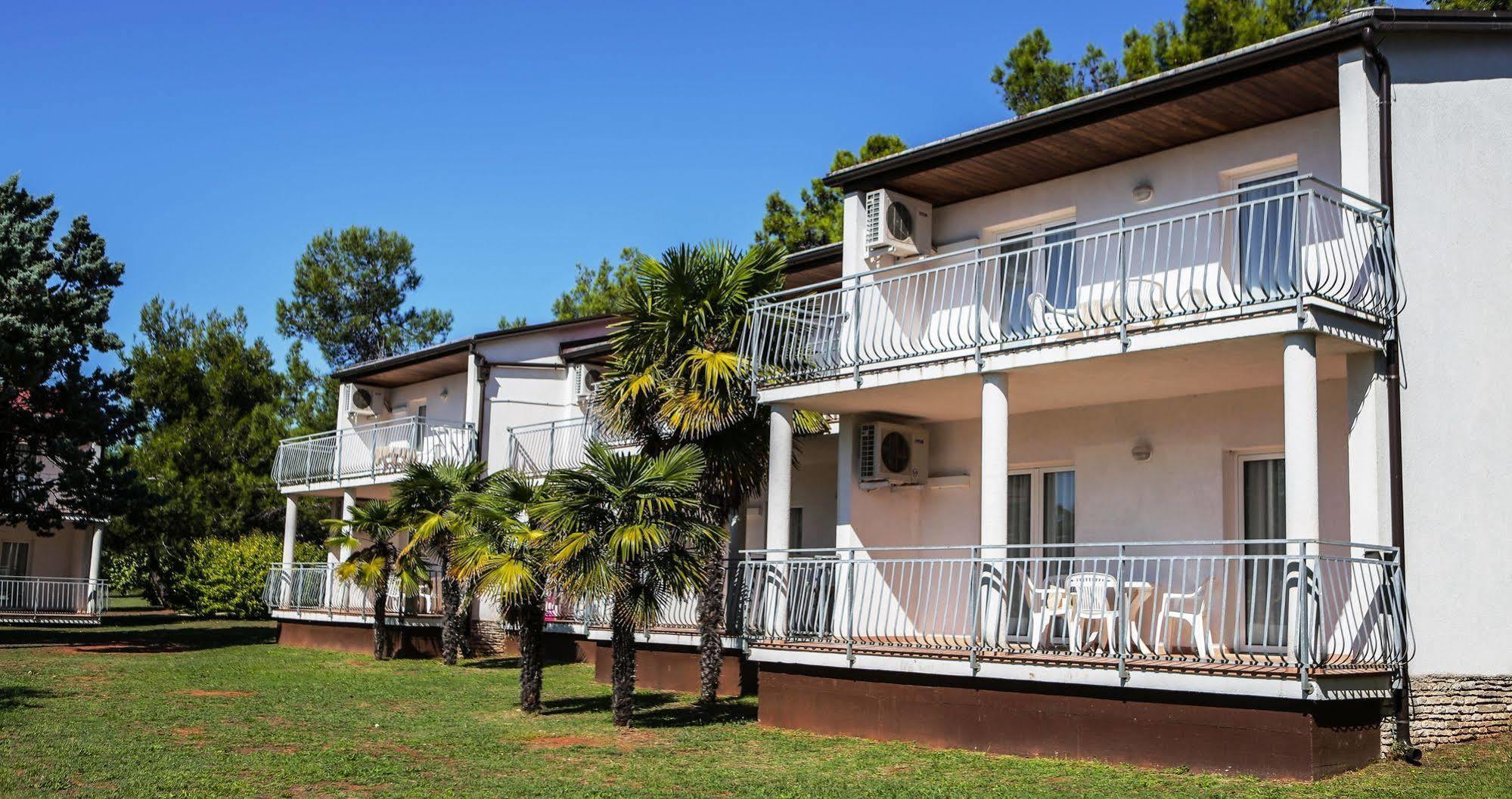 Ai Pini Medulin Resort Exterior foto